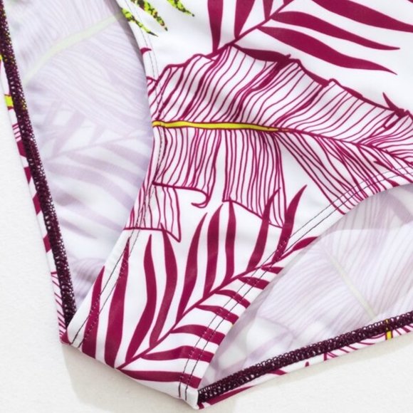 Vacay Tropical Bikini - Picture 7 of 8